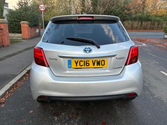 Toyota Yaris 1.5 VVT-h Excel E-CVT Euro 6 5dr (15in Alloy)