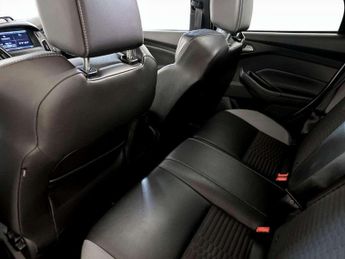 Ford Focus 2.0 TDCi ST-2 Powershift Euro 6 (s/s) 5dr