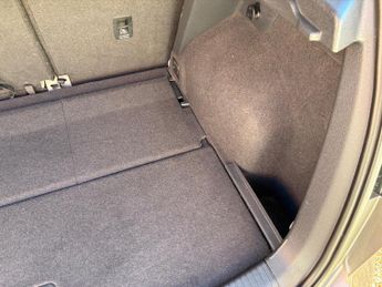 Volkswagen Golf SV 2.0 TDI BlueMotion Tech SE DSG Euro 6 (s/s) 5dr