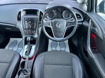 Vauxhall Astra 2.0 CDTi SE Auto Euro 5 5dr