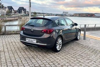 Vauxhall Astra 2.0 CDTi SE Auto Euro 5 5dr