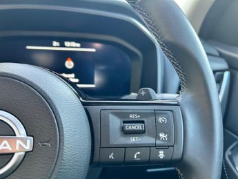 Nissan Qashqai 1.3 DIG-T MHEV N-Connecta XTRON Euro 6 (s/s) 5dr