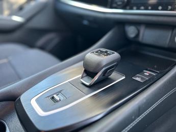 Nissan Qashqai 1.3 DIG-T MHEV N-Connecta XTRON Euro 6 (s/s) 5dr