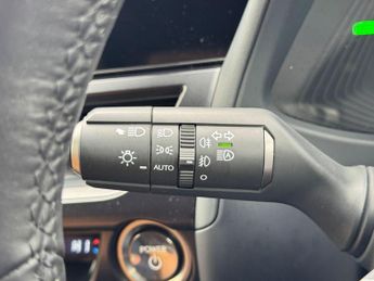 Lexus UX 2.0 250h F Sport Design SUV 5dr Petrol Hybrid E-CVT Euro 6 (s/s)