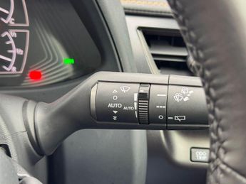 Lexus UX 2.0 250h F Sport Design SUV 5dr Petrol Hybrid E-CVT Euro 6 (s/s)
