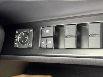 Lexus UX 2.0 250h F Sport Design SUV 5dr Petrol Hybrid E-CVT Euro 6 (s/s)