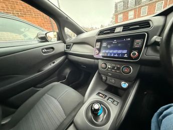 Nissan Leaf 39kWh Acenta Auto 5dr