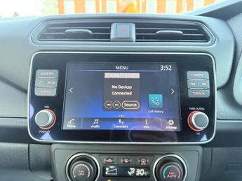 Nissan Leaf 39kWh Acenta Auto 5dr
