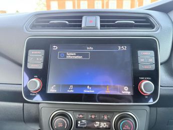 Nissan Leaf 39kWh Acenta Auto 5dr