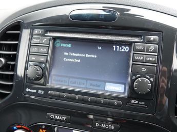 Nissan Juke 1.6 Tekna SUV 5dr Petrol CVT Euro 5 (117 ps)