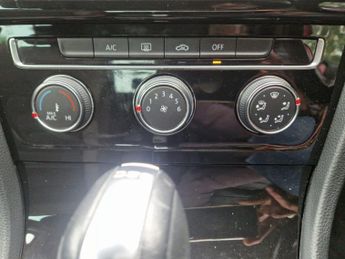 Volkswagen Golf 2.0 TDI BlueMotion Tech GT DSG Euro 5 (s/s) 5dr