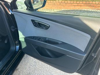 SEAT Leon 1.6 TDI SE Dynamic Technology DSG Euro 6 (s/s) 5dr