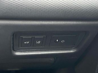 Land Rover Discovery Sport 2.0 TD4 HSE Dynamic Lux Auto 4WD Euro 6 (s/s) 5dr