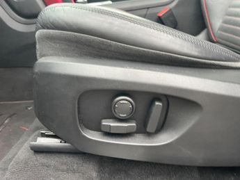 Land Rover Discovery Sport 2.0 TD4 HSE Dynamic Lux Auto 4WD Euro 6 (s/s) 5dr