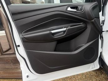 Ford Kuga 1.5T EcoBoost Titanium Auto AWD Euro 6 (s/s) 5dr