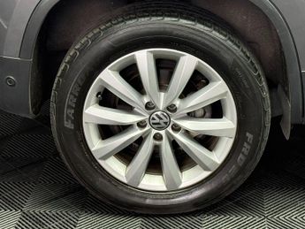 Volkswagen Tiguan 2.0 TDI BlueMotion Tech Match DSG 4WD Euro 5 (s/s) 5dr