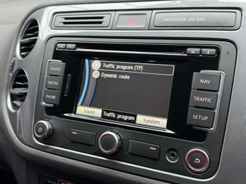 Volkswagen Tiguan 2.0 TDI BlueMotion Tech Match DSG 4WD Euro 5 (s/s) 5dr