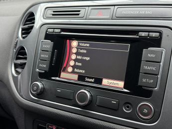 Volkswagen Tiguan 2.0 TDI BlueMotion Tech Match DSG 4WD Euro 5 (s/s) 5dr