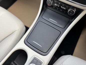 MERCEDES-BENZ GLA CLASS 2.1 GLA220d AMG Line