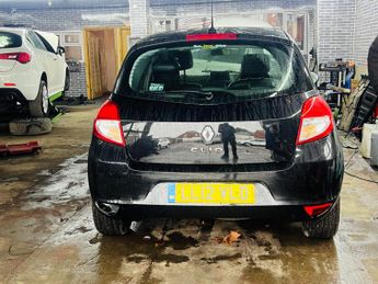 Renault Clio 1.6 VVT Dynamique TomTom Auto Euro 5 5dr