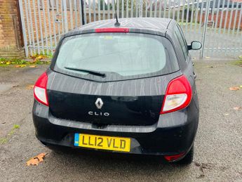 Renault Clio 1.6 VVT Dynamique TomTom Auto Euro 5 5dr