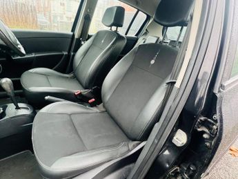 Renault Clio 1.6 VVT Dynamique TomTom Auto Euro 5 5dr