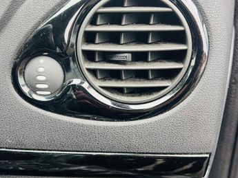 Renault Clio 1.6 VVT Dynamique TomTom Auto Euro 5 5dr