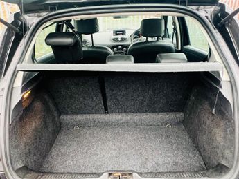 Renault Clio 1.6 VVT Dynamique TomTom Auto Euro 5 5dr