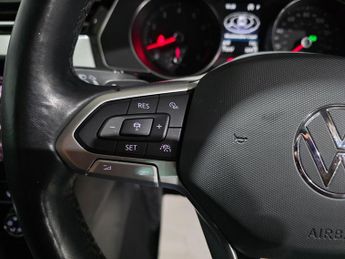 Volkswagen Passat 1.5 TSI EVO SEL DSG Euro 6 (s/s) 5dr