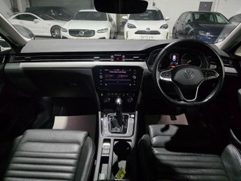 Volkswagen Passat 1.5 TSI EVO SEL DSG Euro 6 (s/s) 5dr