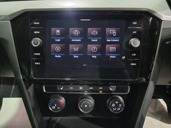 Volkswagen Passat 1.5 TSI EVO SEL DSG Euro 6 (s/s) 5dr