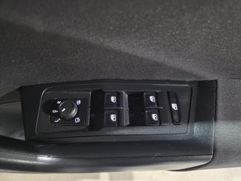 Volkswagen T-Roc 1.5 TSI Life DSG Euro 6 (s/s) 5dr