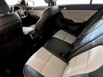 Kia Sportage 1.6 CRDi MHEV GT-Line DCT AWD Euro 6 (s/s) 5dr