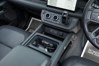 Land Rover Defender 110 3.0 D300 MHEV X-Dynamic HSE Auto 4WD Euro 6 (s/s) 5dr
