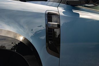 Land Rover Defender 110 3.0 D300 MHEV X-Dynamic HSE Auto 4WD Euro 6 (s/s) 5dr