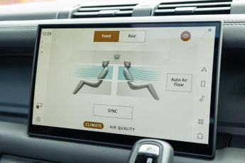 Land Rover Defender 110 3.0 D300 MHEV X-Dynamic HSE Auto 4WD Euro 6 (s/s) 5dr