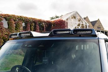 Land Rover Defender 110 3.0 D300 MHEV X-Dynamic HSE Auto 4WD Euro 6 (s/s) 5dr