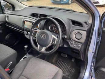 Toyota Yaris 1.33 Dual VVT-i Icon Plus Multidrive S Euro 5 5dr