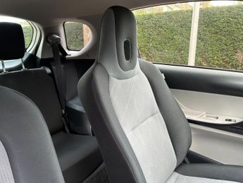 Toyota iQ 1.0 VVT-i Multidrive Euro 5 3dr