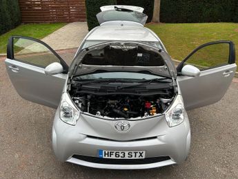 Toyota iQ 1.0 VVT-i Multidrive Euro 5 3dr