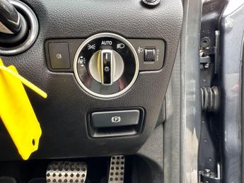 Mercedes-Benz SLK 1.8 SLK250 BlueEfficiency AMG Sport Edition 125 G-Tronic+ Euro 5