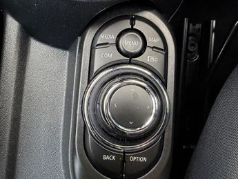 MINI Hatch 1.5 Cooper Classic Steptronic Euro 6 (s/s) 3dr