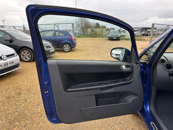 Mitsubishi Colt 1.1 Blue 3dr