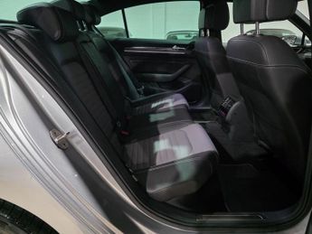 Volkswagen Passat 1.5 TSI EVO R-Line DSG Euro 6 (s/s) 4dr