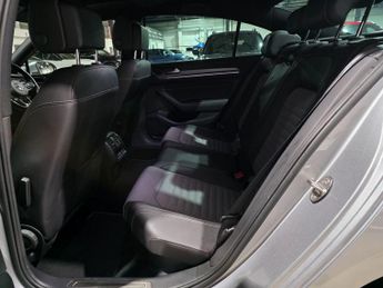 Volkswagen Passat 1.5 TSI EVO R-Line DSG Euro 6 (s/s) 4dr