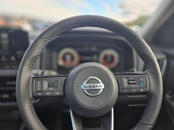 Nissan Qashqai 1.3 DIG-T MHEV Premiere Edition XTRON Euro 6 (s/s) 5dr