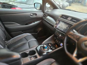 Nissan Leaf 40kWh Tekna Auto 5dr