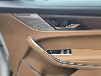 Jaguar F-PACE 2.0 P400e 17.1kWh S Auto AWD Euro 6 (s/s) 5dr