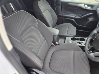 Ford Focus 1.0T EcoBoost Titanium Auto Euro 6 (s/s) 5dr