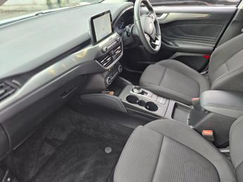 Ford Focus 1.0T EcoBoost Titanium Auto Euro 6 (s/s) 5dr
